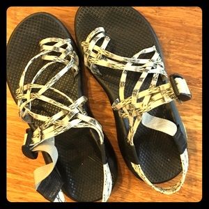 Chacos zx3 grey lime green/yellow green pattern..